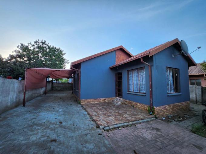 3 Bedroom House for Sale For Sale in Tlhabane West - MR658254