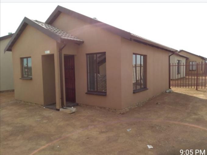 2 Bedroom House for Sale For Sale in Soshanguve - MR658284