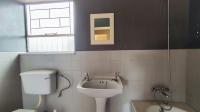 Bathroom 1 - 6 square meters of property in Berton Park