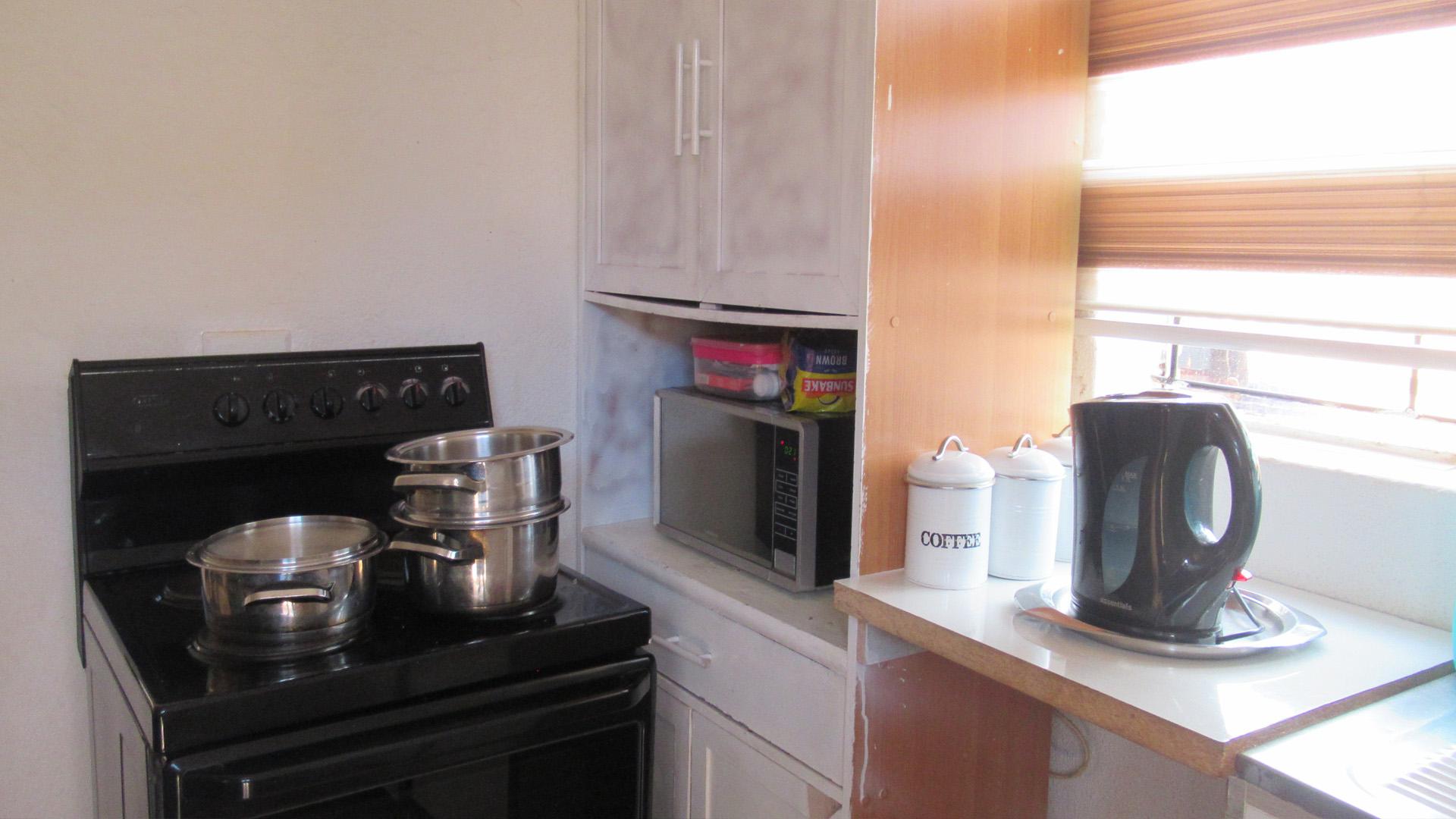 Kitchen of property in Soshanguve