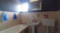 Bathroom 2 - 4 square meters of property in Mountain View