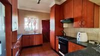 Kitchen - 11 square meters of property in Primrose