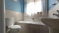 Bathroom 1 - 6 square meters of property in Florida Glen