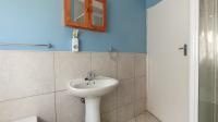 Bathroom 1 - 6 square meters of property in Florida Glen