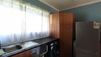 Kitchen - 12 square meters of property in Florida Glen