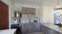 Kitchen - 13 square meters of property in Fourways