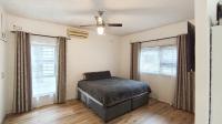 Main Bedroom - 27 square meters of property in Woodside