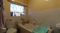 Bathroom 1 - 5 square meters of property in Ferndale - JHB