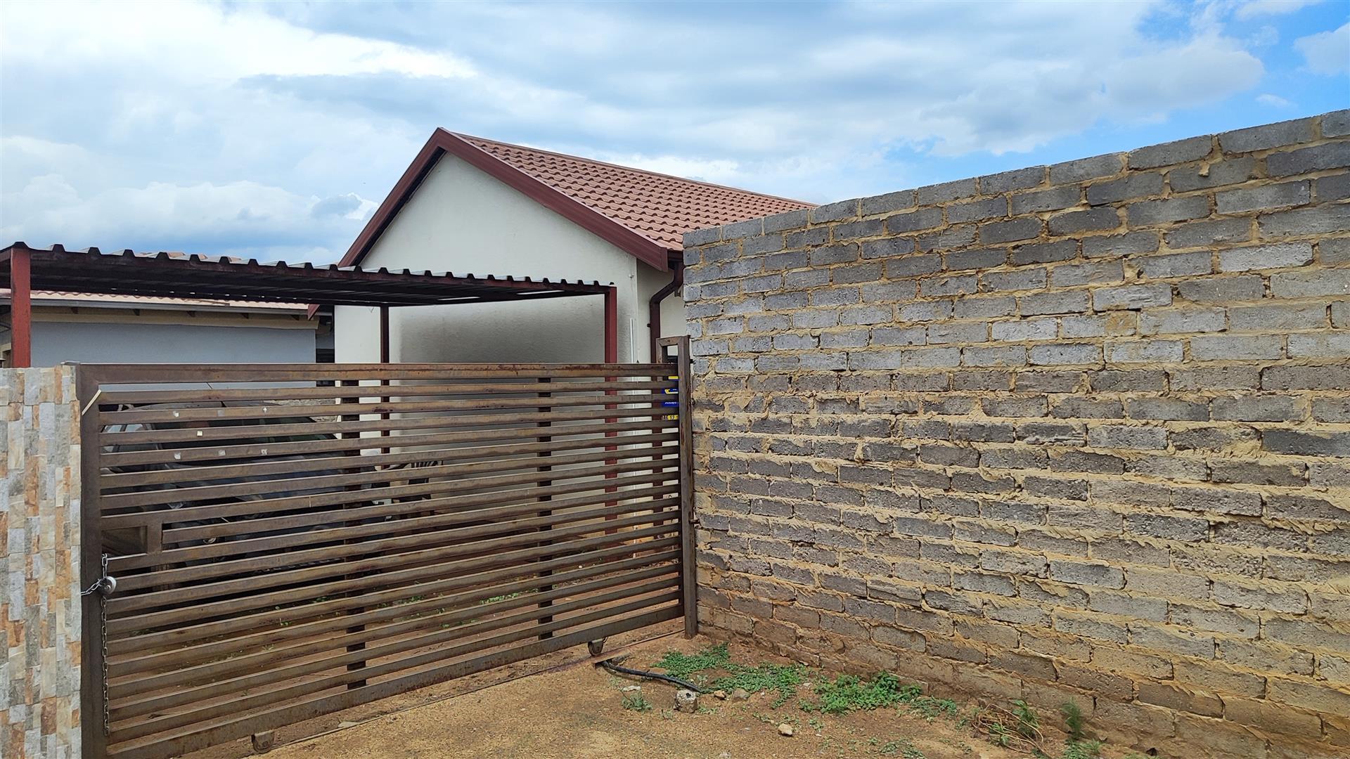 Front View of property in Vanderbijlpark