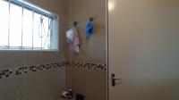 Bathroom 1 - 6 square meters of property in Bryanston