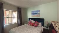 Bed Room 1 - 19 square meters of property in Bryanston