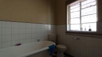 Bathroom 1 - 15 square meters of property in Kensington - JHB