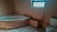 Main Bathroom of property in Mdantsane