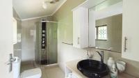 Main Bathroom - 8 square meters of property in Glen Hills