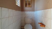 Bathroom 1 - 2 square meters of property in Riamarpark