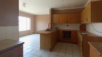 Kitchen - 14 square meters of property in Riamarpark