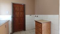 Kitchen - 14 square meters of property in Riamarpark