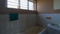 Main Bathroom - 5 square meters of property in Riamarpark