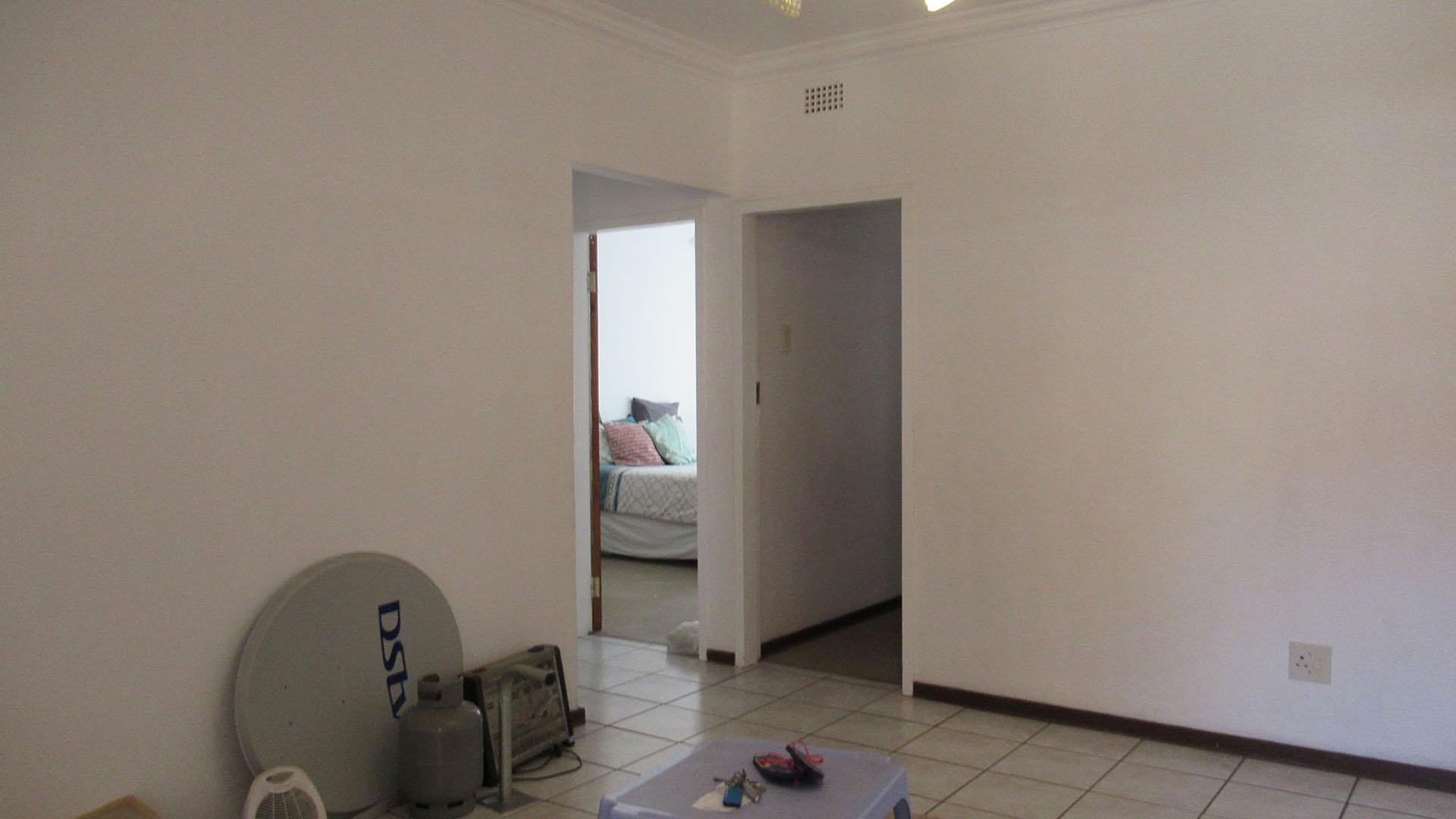 Dining Room - 18 square meters of property in Greenhills