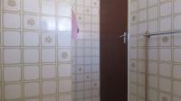 Bathroom 1 - 6 square meters of property in Greenhills