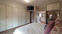 Main Bedroom - 18 square meters of property in Eldoraigne