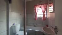 Bathroom 1 - 5 square meters of property in Grand Central