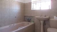 Bathroom 1 - 5 square meters of property in Ennerdale