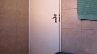 Bathroom 1 - 5 square meters of property in Ennerdale