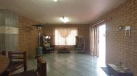 Lounges - 37 square meters of property in Danville