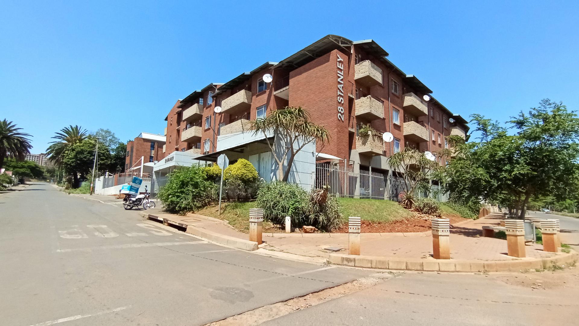 Front View of property in Braamfontein Werf