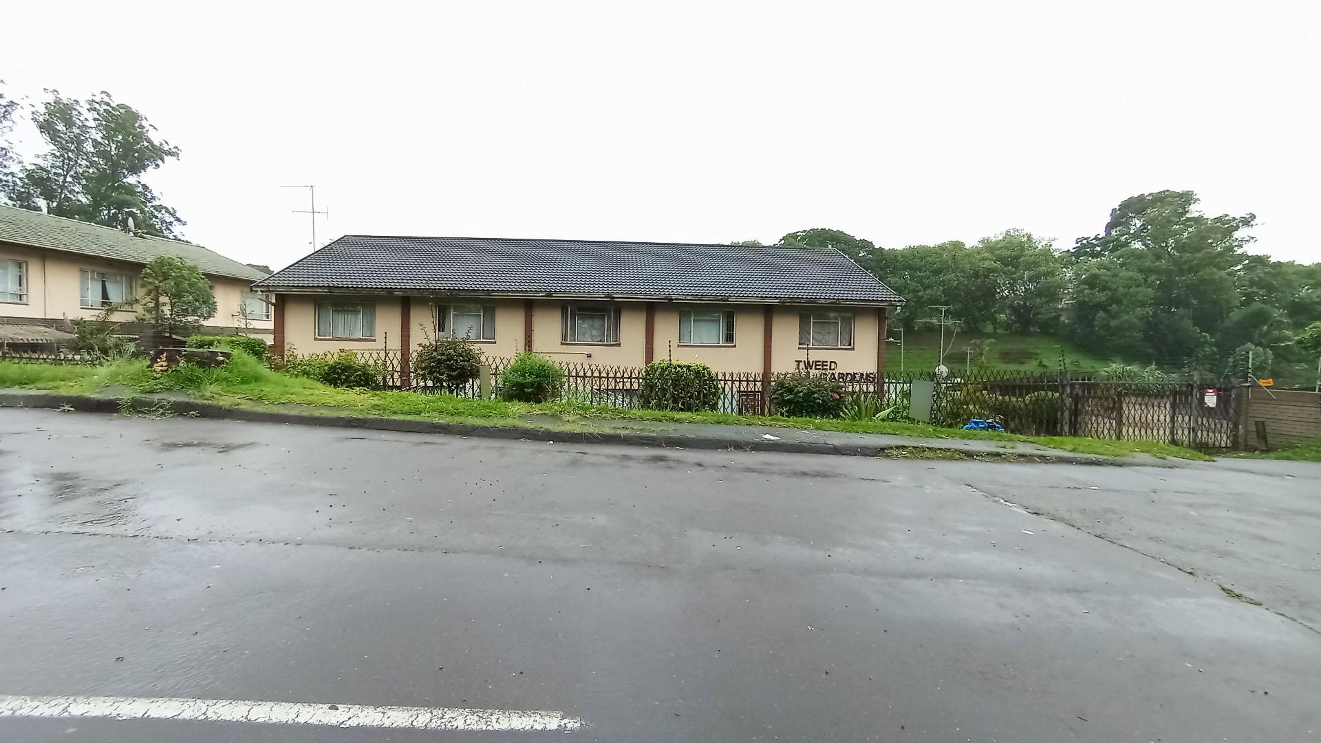 Front View of property in Pinetown 