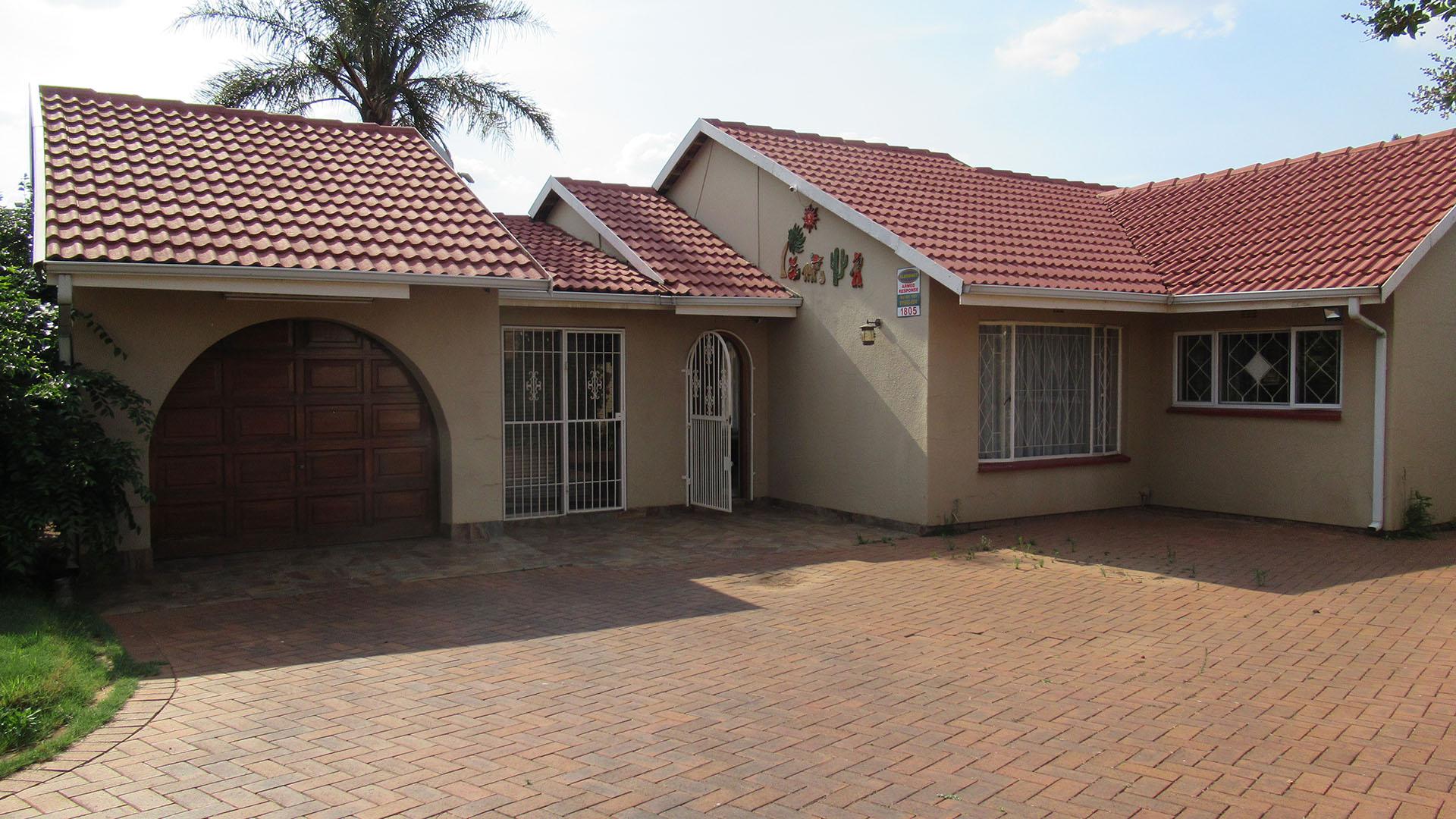 Front View of property in Lenasia South