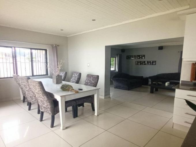 3 Bedroom House to Rent in Queensburgh - Property to rent - MR658582