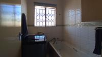 Bathroom 1 - 6 square meters of property in Rosslyn