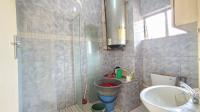 Bathroom 1 - 7 square meters of property in Bulwer (Dbn)