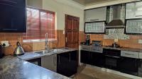 Kitchen of property in Vista Park