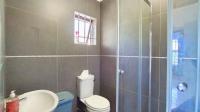 Main Bathroom - 5 square meters of property in Shallcross 