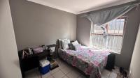 Bed Room 1 - 11 square meters of property in Shallcross 