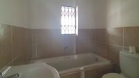 Bathroom 1 - 6 square meters of property in Hesteapark