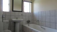 Bathroom 1 - 4 square meters of property in Meredale