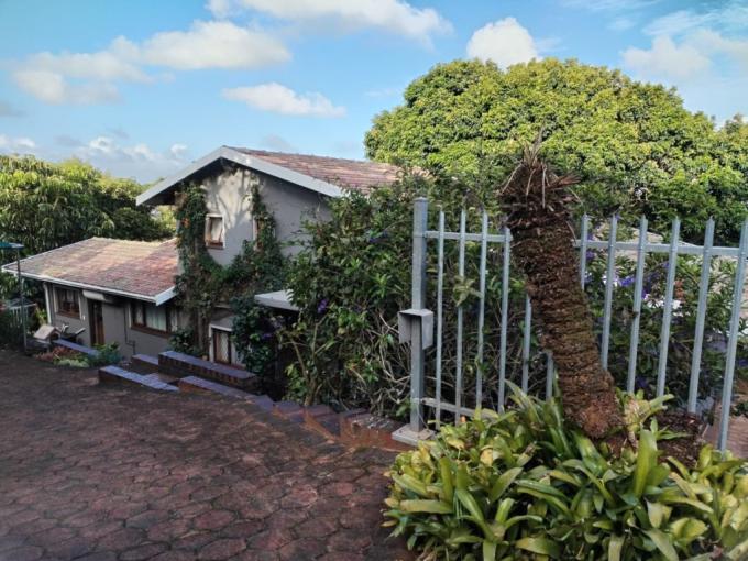 4 Bedroom House for Sale For Sale in Amanzimtoti  - MR658924