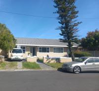 3 Bedroom 1 Bathroom House for Sale for sale in Grassy Park