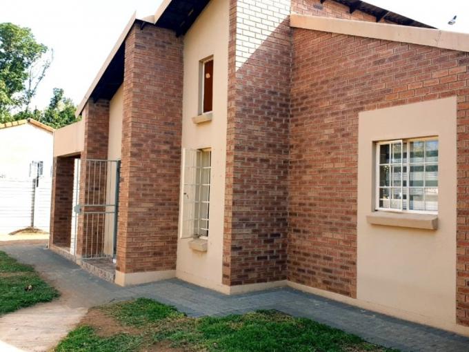 3 Bedroom House for Sale For Sale in Protea Park Remove - MR659171