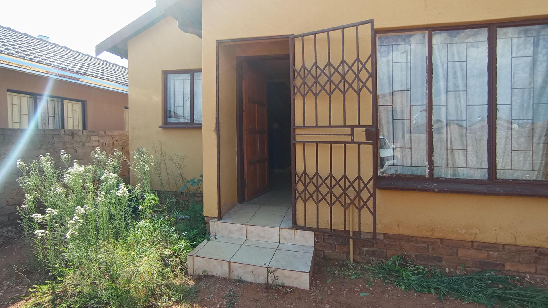 Front View of property in Soshanguve East