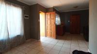 Lounges - 10 square meters of property in Soshanguve East