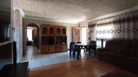 Lounges - 57 square meters of property in The Orchards