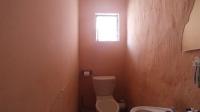 Bathroom 3+ - 8 square meters of property in The Orchards