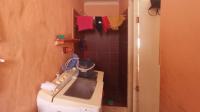 Bathroom 3+ - 8 square meters of property in The Orchards