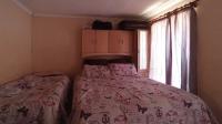 Bed Room 1 - 13 square meters of property in The Orchards