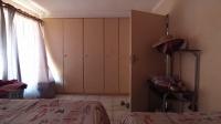 Bed Room 1 - 13 square meters of property in The Orchards